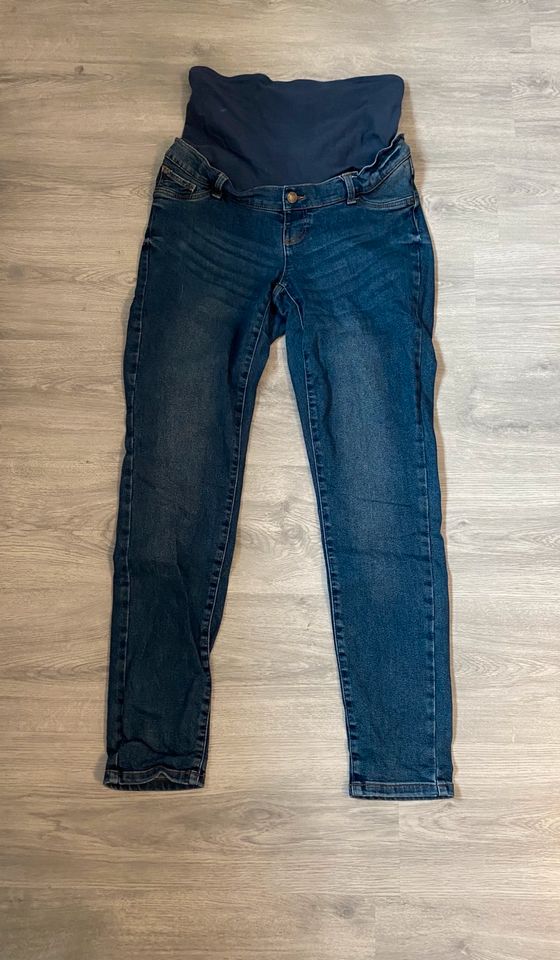 Umstandshosen Jeans (4 Stück) in Stadtallendorf