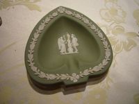 Wedgwood kleine Schale ca.11 x 11 cm olivgrüne Glasur Baden-Württemberg - Oberriexingen Vorschau