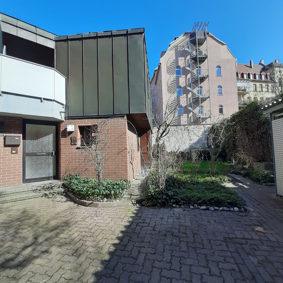 **Stadthaus mit Terrasse und Wintergarten** bei St. Johannis in Nürnberg (Mittelfr)