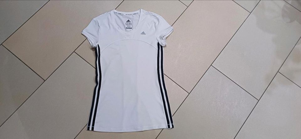 Damen Sport T-Shirt climacool Gr. XS 30-32 von adidas in Wiehl