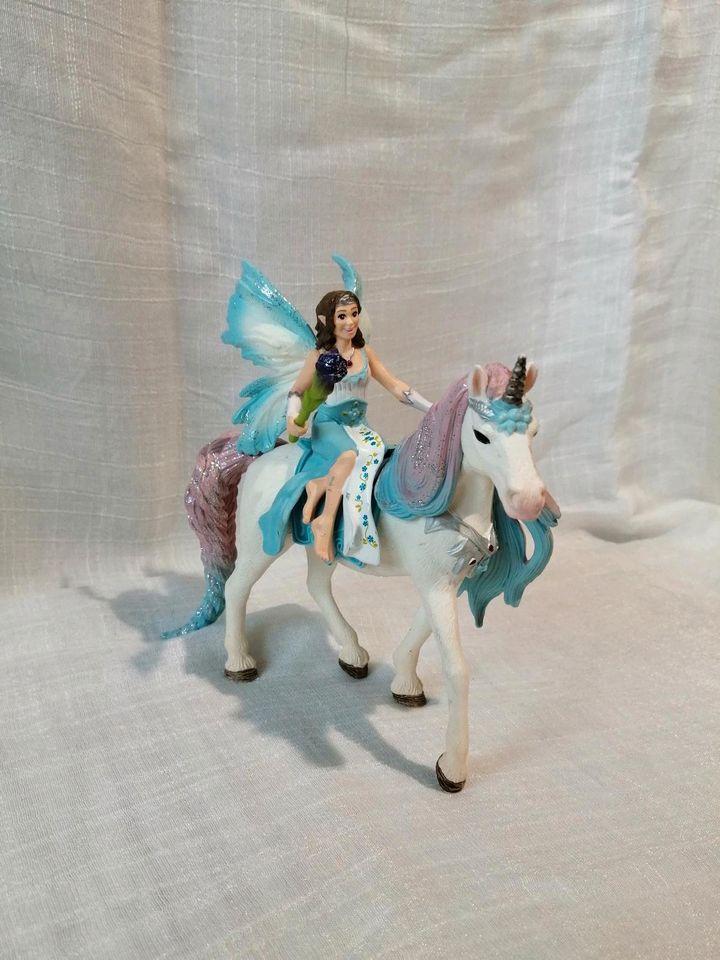 schleich BAYALA 70569 Elfe Eyela mit Prinzessinnen Einhorn in Bergneustadt