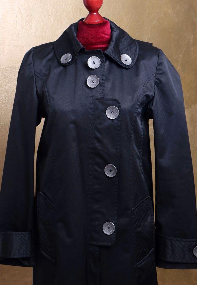 MUNTHE SIMONSEN Regenjacke Jacke schwarz Damen 40 L in Kappeln