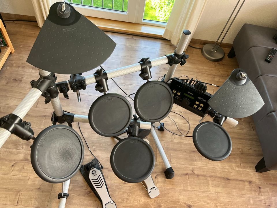 Drumset Yamaha DTX500 in Hamburg