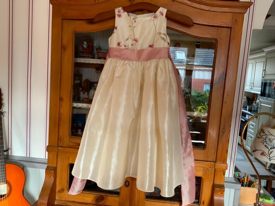 Mädchen Kleid, festlich, lang Petticoat, bestickt 122, 128, Satin in Bremen