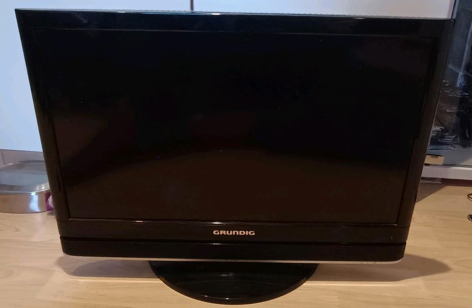 Grundig Fernseher in Langenhagen