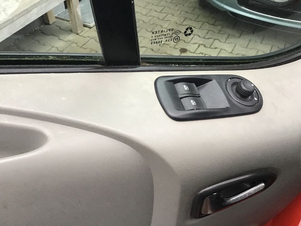 Opel Vivaro in Scheuring