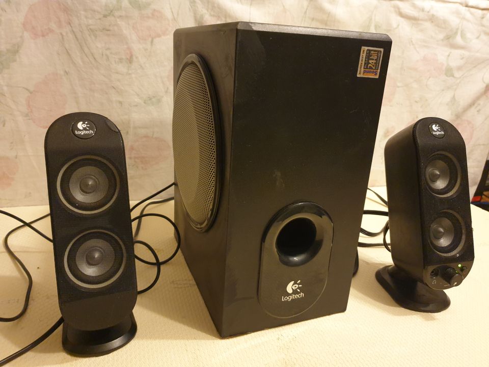 2 Logitech X-530  2.1 Sound System für PC + TV Kino oder für MP 3 in Fürstenberg