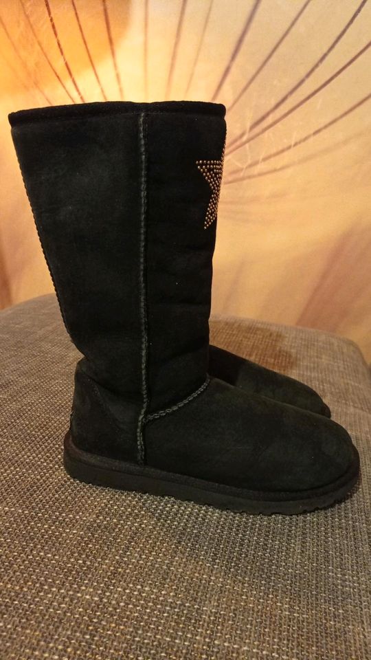 Top Zustand UGG warme Damen Stiefel gr.37  23cm in Berlin