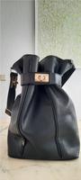 Schwarzer Lederbeutel/Ledertasche Berlin - Neukölln Vorschau