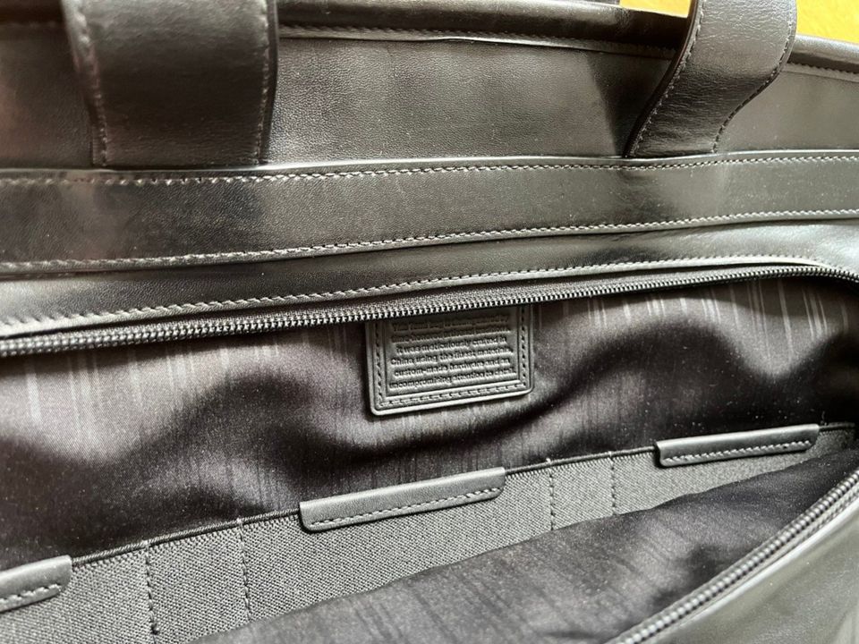 TUMI Alpha Leder Notebooktasche / Laptoptasche 15" schwarz in Stuttgart