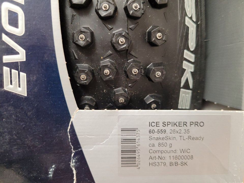 Schwalbe Ice Spiker Pro 26" x 2,35 OVP (2 Stück vorhanden) in Velten