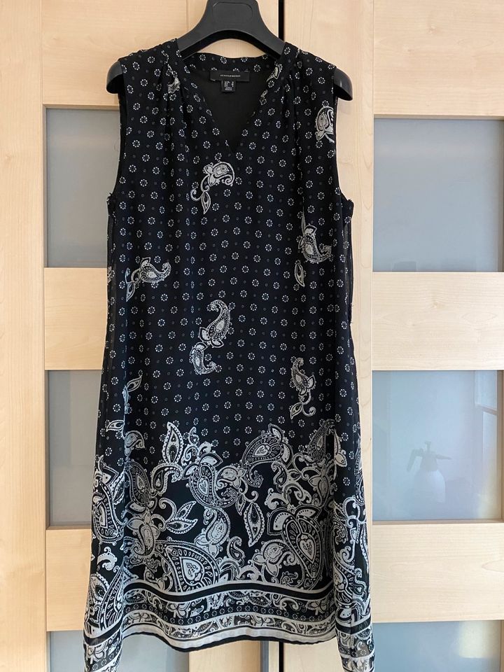 Kleid Paisley schwarz 38 in Deggendorf