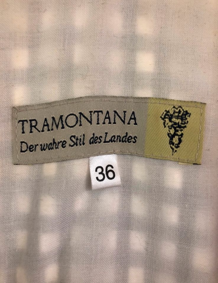 Dirndl von Tramontana in Burghausen