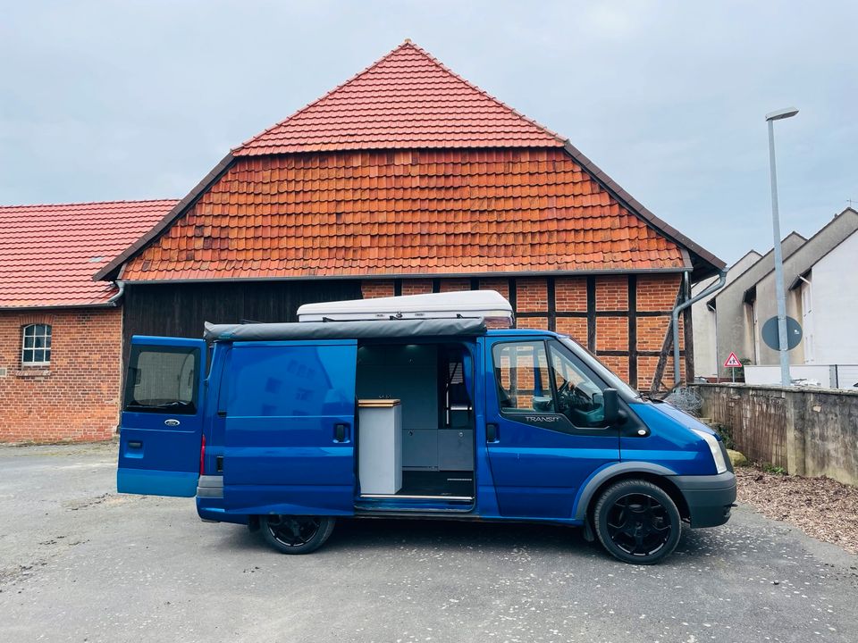 Ford Transit Sport Wohnmobil (Motorradtransport) in Seelze