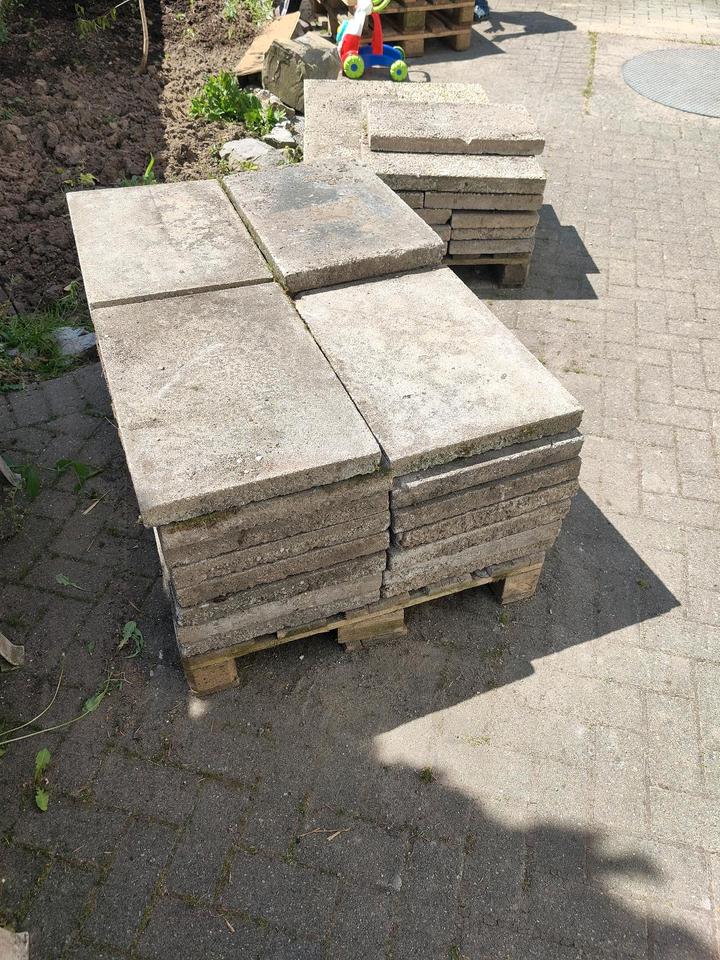 Waschbetonplatten 40 cm x 60 cm verschenken in Menden