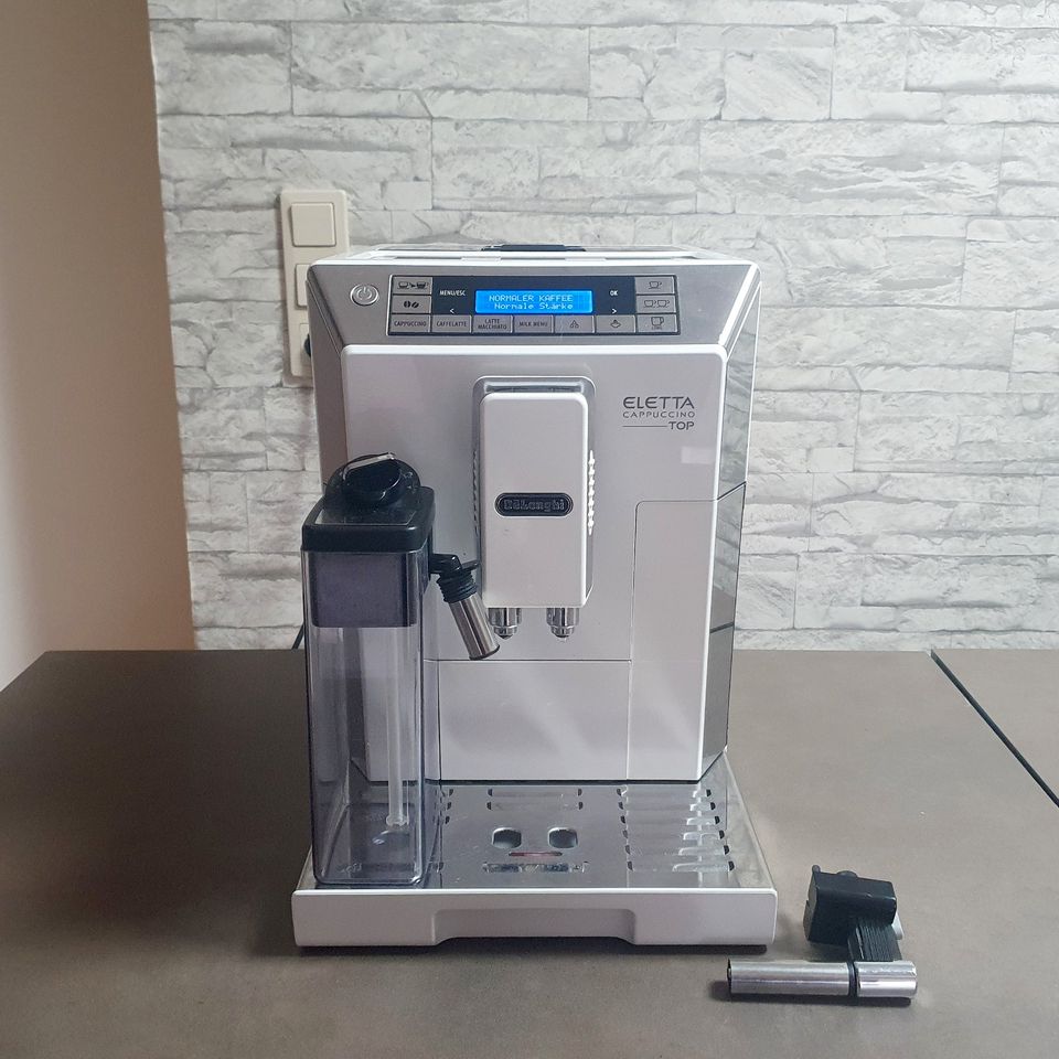 De’Longhi Eletta Cappuccino Kaffeevollautomat +Milchaufschäumer in Kiel