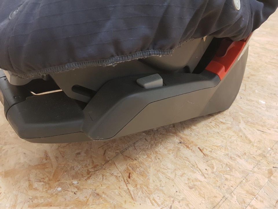 Römer Kindersitz fürs Auto/ mit Isofix/ gebraucht, aber guter Zus in Abtsgmünd