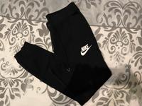 ♥️Schöne Da. Jogginghose v. Nike Org. in schwarz w. Neu Gr.M♥️ Hessen - Dillenburg Vorschau