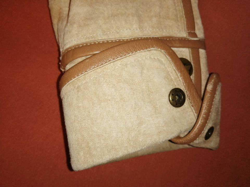 BIBA Damen Leder Jacke Gr. 40 braun beige Bändern Umschlagärmel in Koblenz
