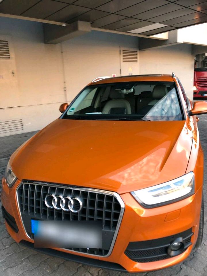 Audi Q3 2.0 tdi in Pano. Navi keyless start 1.hand in Ludwigshafen