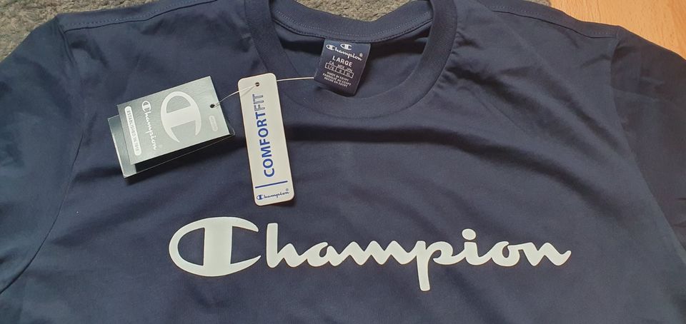 Champion AMERICAN TAPE Shirt Dunkelblau Größe L mit Etikett NEU in Hamburg