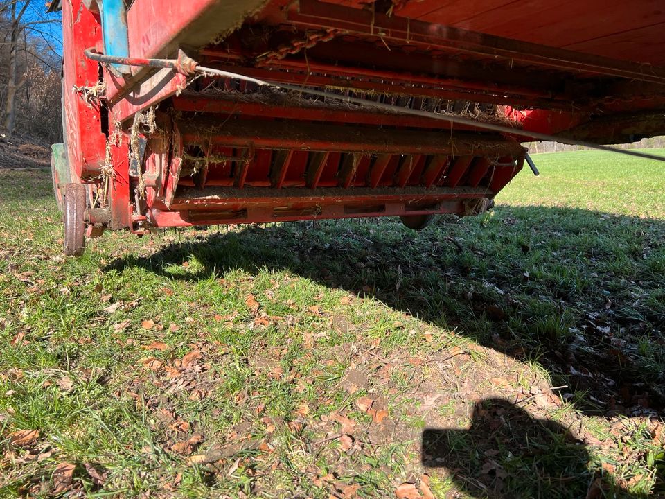 Ladewagen Anhänger Fahrgestell Heuma Schwader Heuwender Kipper in Gauting