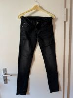 Jeans Hose schwarz gerader Schnitt Gr 34/36 Bayern - Freising Vorschau