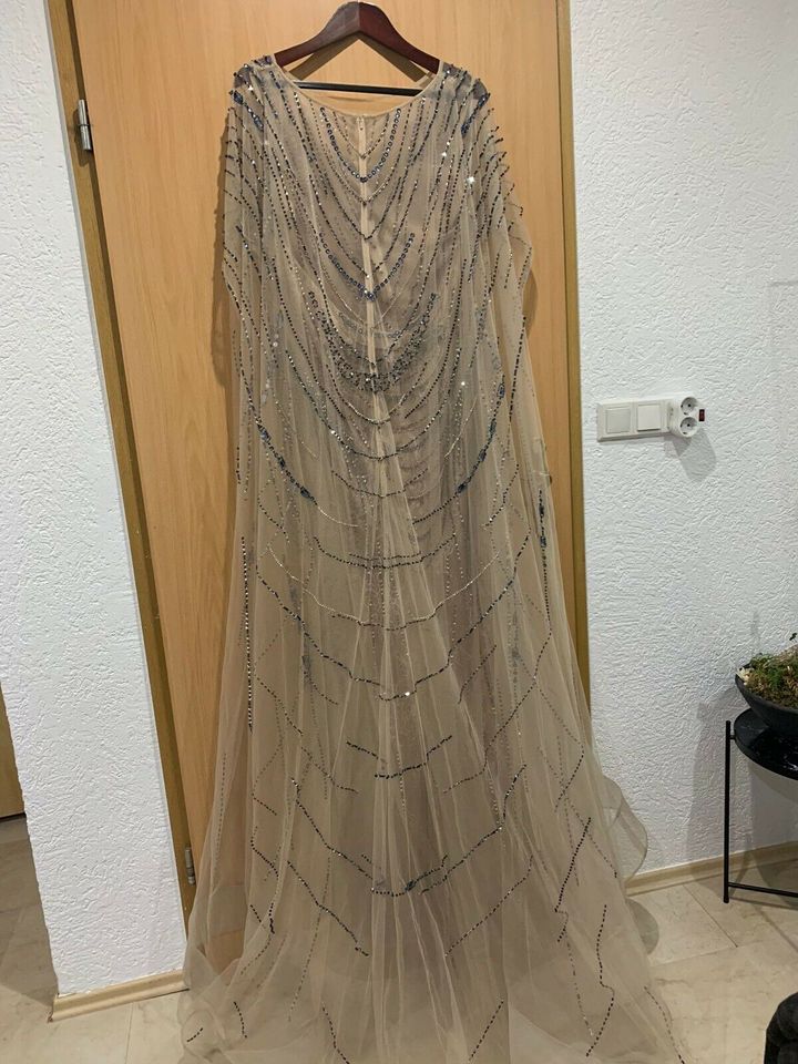 Abendkleid in der der Größe 44-46 in Karlstein