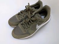 Nike Internationalist Oliv Silber Glitzer 40,5 Niedersachsen - Wolfenbüttel Vorschau