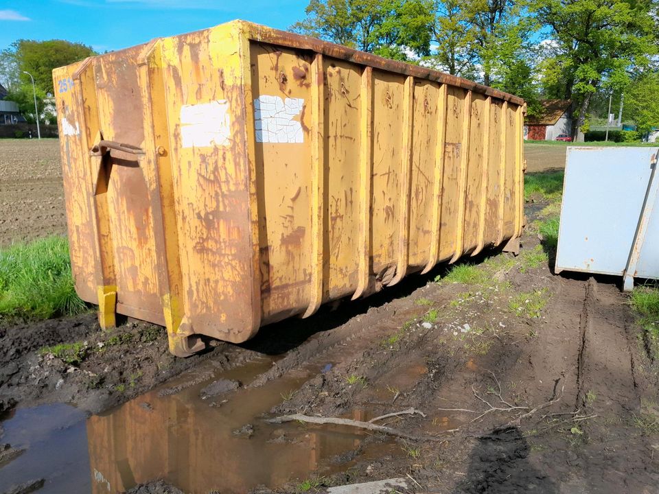 Abrollcontainer ca. 32m3 in Harsewinkel - Marienfeld