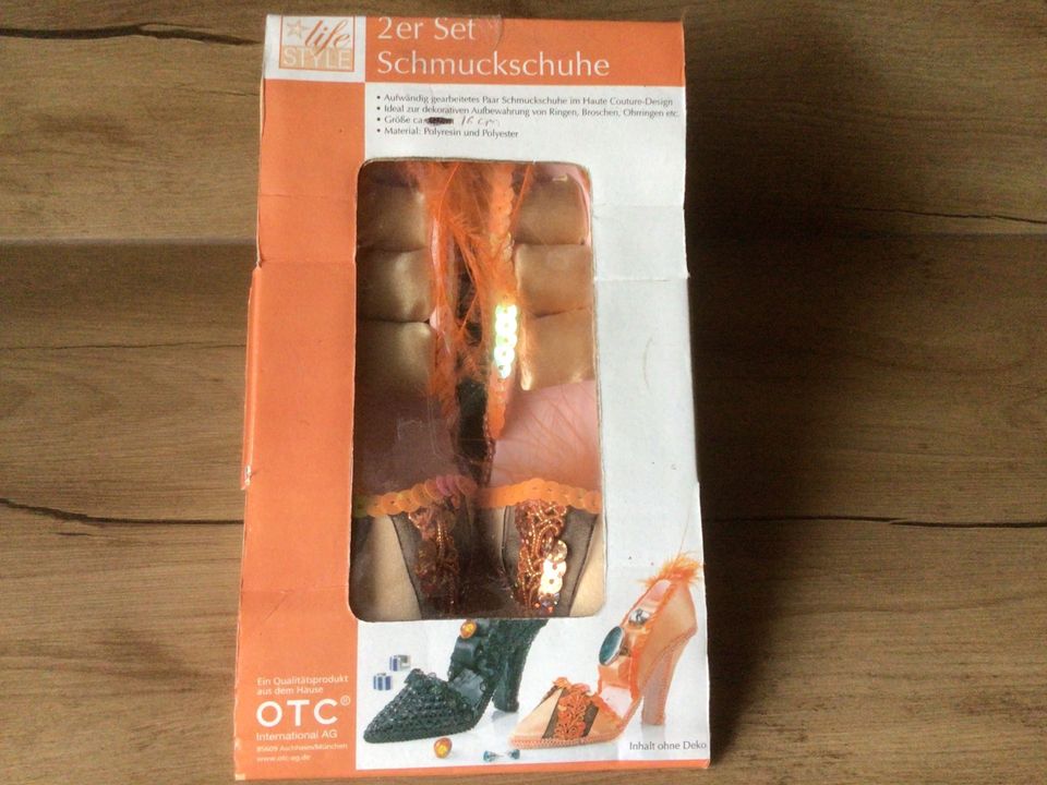 Neuen 2er Set Schmuckschuhe(Geschenkartikel). in Pfarrkirchen