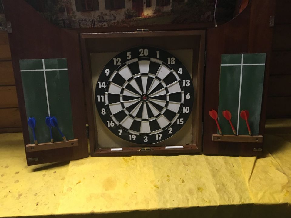 DARTKOFFERSPIEL in Düsseldorf