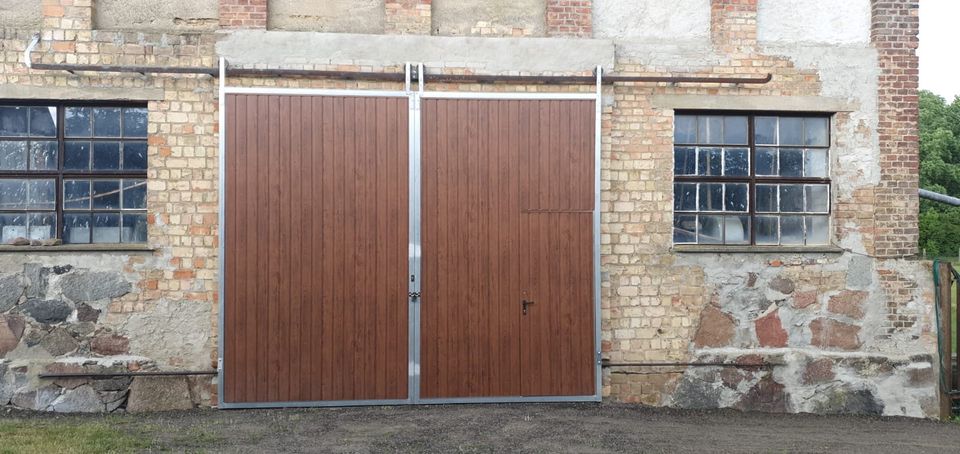 Hoftor container Garagentor haustür trapezblech rolltor schwingtor pflug Schiebetür sektionaltor hallentor gartentor gartentür garagentür doppelflügeltor tor carport hundebox in Falkenberg/Elster