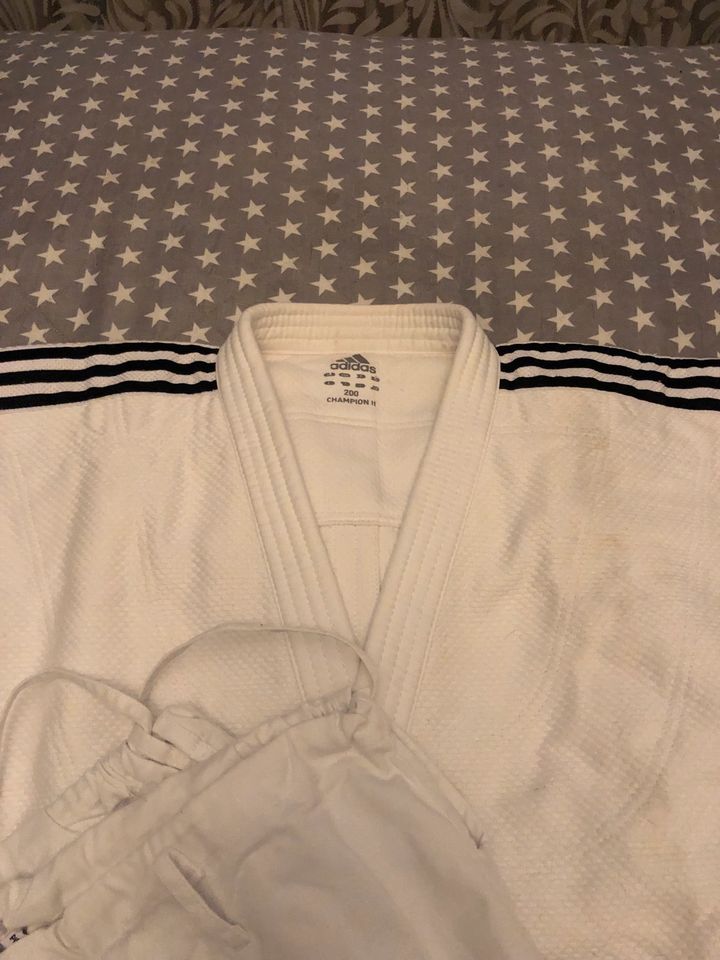 Judo Anzug!!! Weiß!!! Adidas!!! Gr. 190 !!! in Berlin