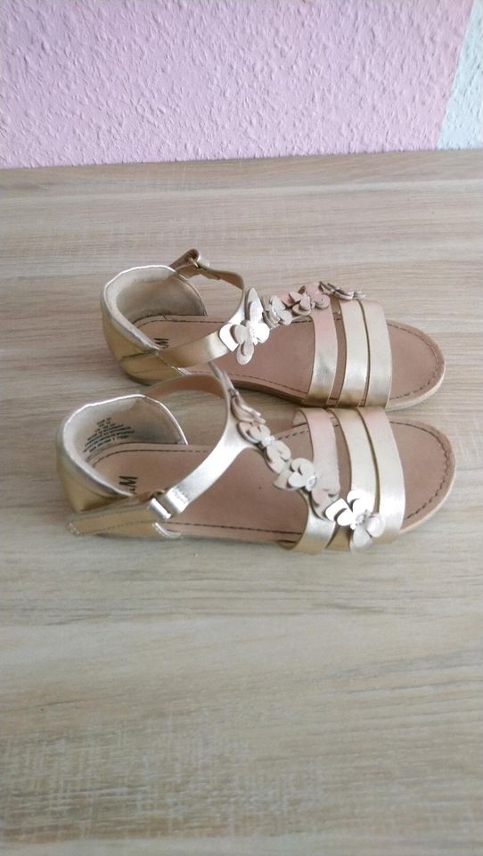 H&M | Sandalen Gold | Gr. 31 in Hoyerswerda