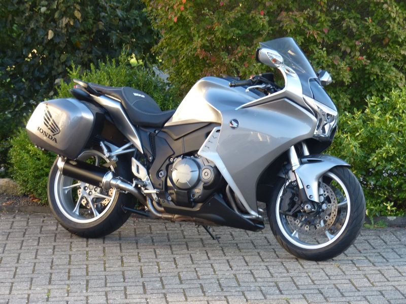 Lichtmaschine Deckel Honda VFR 1200 F (VFR1200 + DCT) (MGE) (2010) -  Gebrauchte PKW, Motorrad und LKW Teile