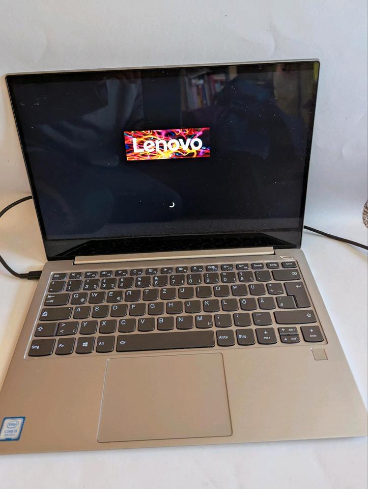 Lenovo Yoga S730-13IWL * Core i5-8265U * 8 GB RAM * 256GB SSD | in Viernheim