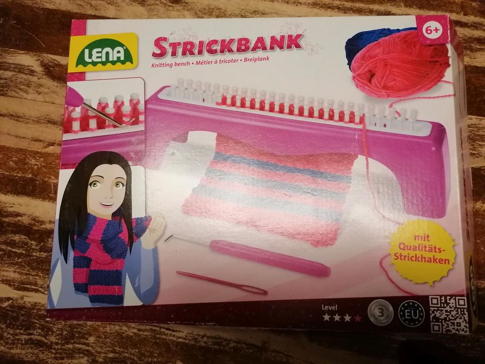 Strickbank Marke Lena, Strickset in Lindberg