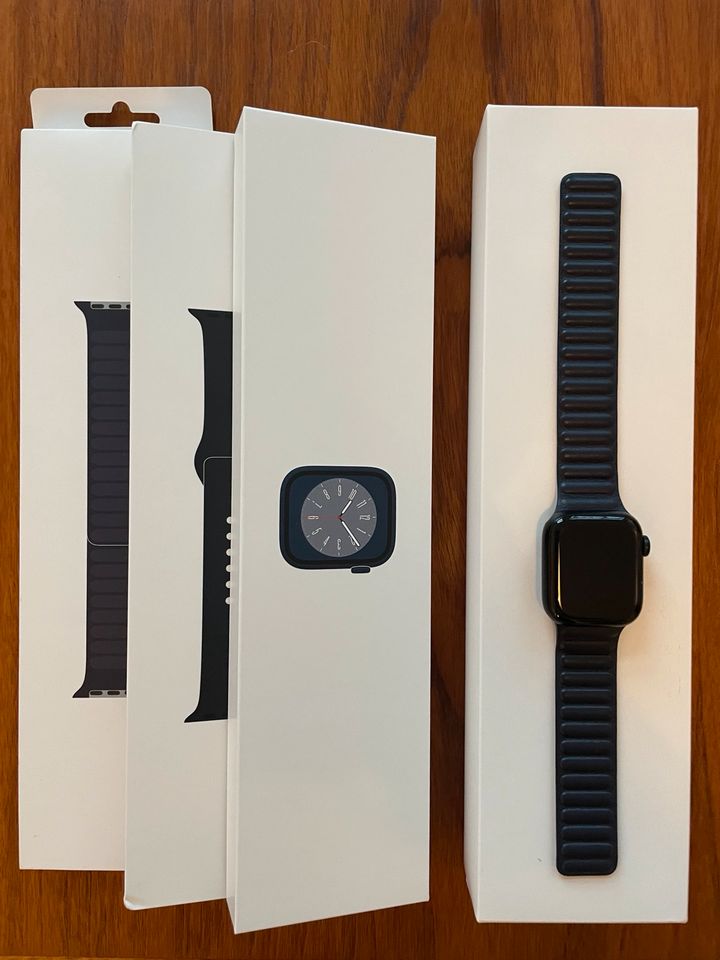 Apple Watch Series 8 41mm Cellular/LTE Mid Alu + 2 Loops in Hamburg
