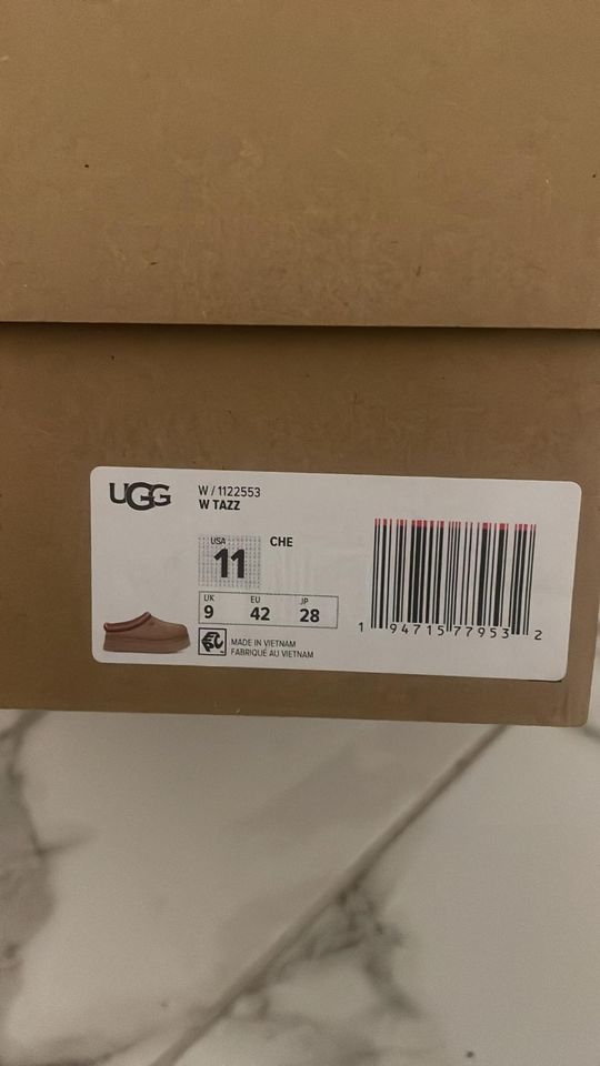 UGG Tazz Hausschuhe Chestnut Gr. 42 neu & ovp in Duisburg