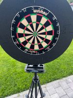 Winmau Dartscheibe mit Ständer und Surround höhenverstellbar Bayern - Mühldorf a.Inn Vorschau