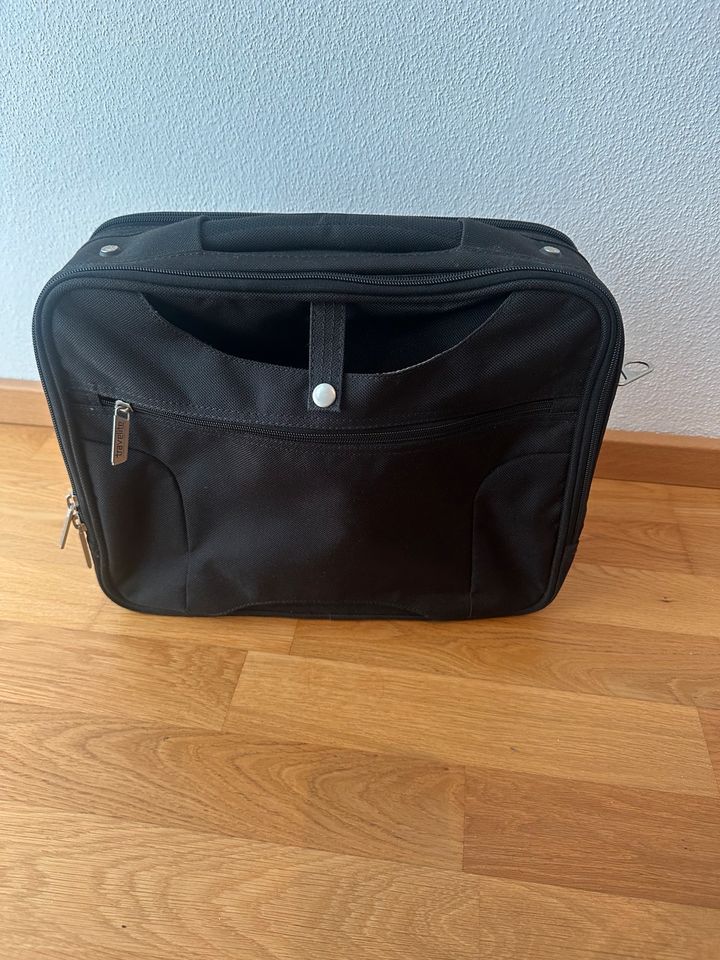 Traveller Bordtasche schwarz  - Handgepäck mit Aufsteckfunktion in Ismaning