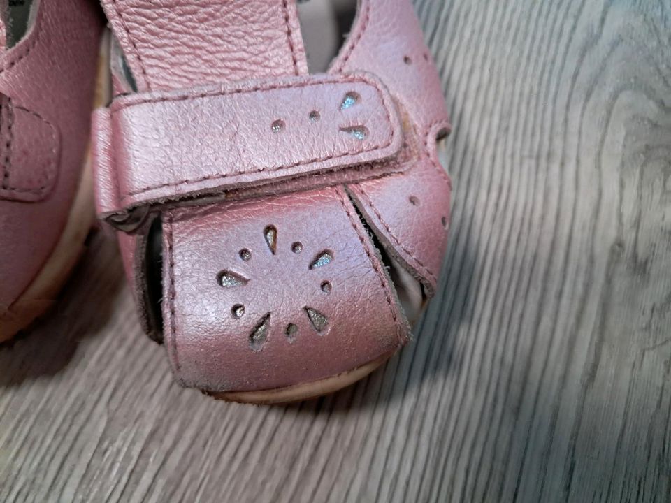 Sandalen in Metallic-Rosa von Superfit Gr. 22 in Kropp