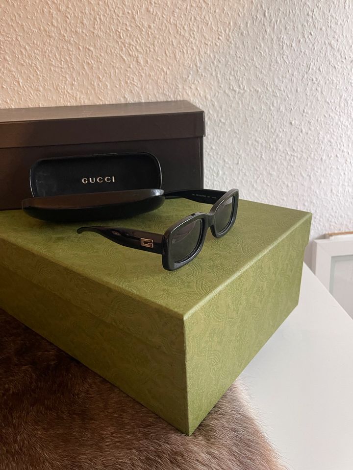 Vintage Gucci Sonnenbrille schwarz in Schermbeck