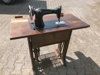 Singer Nähmaschine mit Tisch vintage Bayern - Regenstauf Vorschau