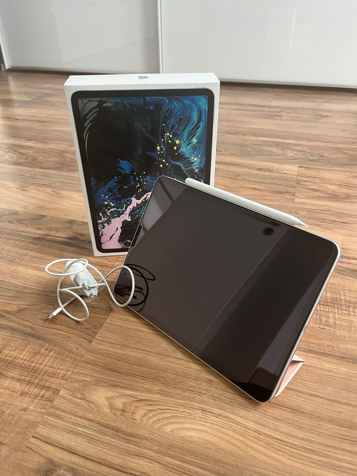 iPad Pro 11 Inch 2019 256 GB in Bietigheim-Bissingen