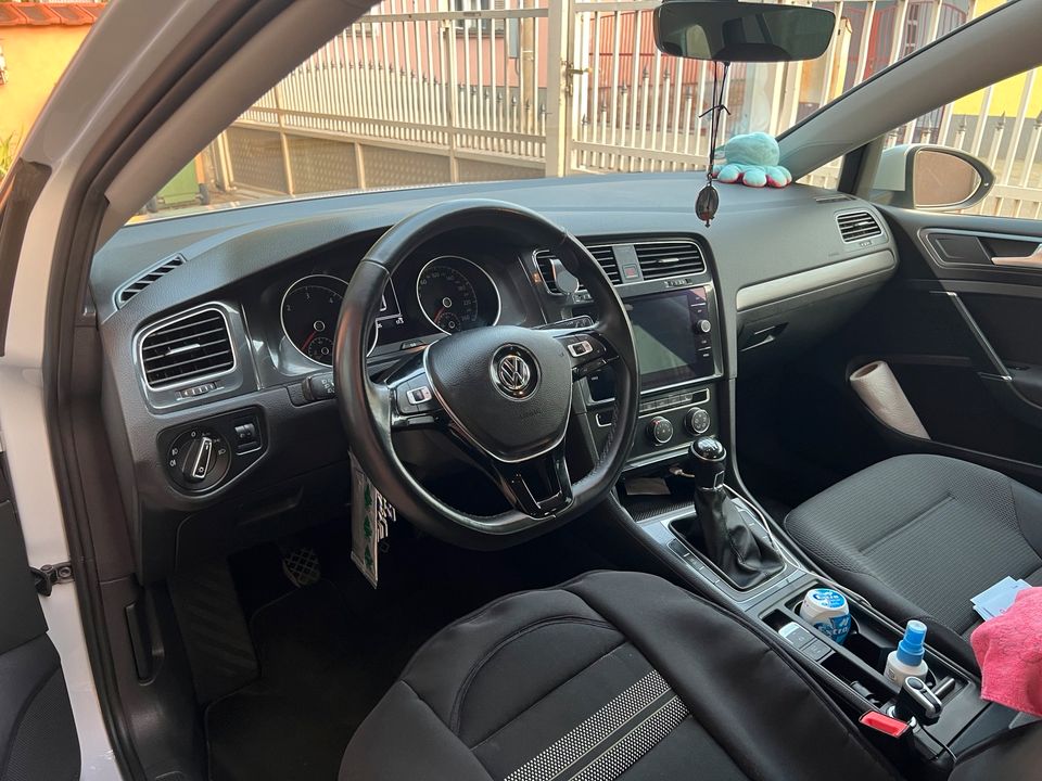 VW Golf 7  1.6 TDI 2017. ( Facelift ) 115PS in Obertshausen