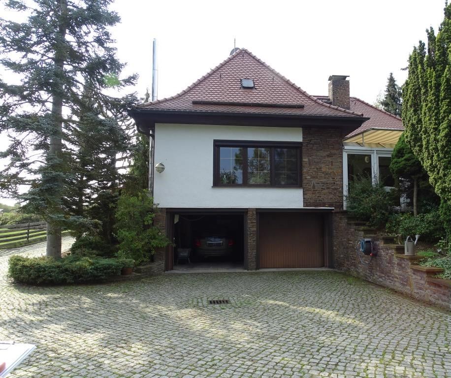 Top Villenartiges Einfamilienhaus mit Wintergarten und Aussenpool in Leipzig