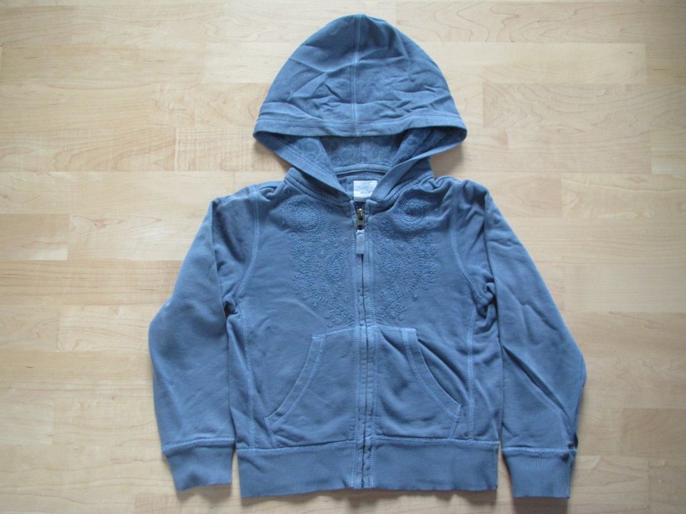 blau Jacke 110 H&M Reisverschluss Pullover in Radebeul