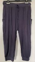 Capri Hose/ Jogginghose in Dunkelgrau Amisu Größe S Schwerin - Krebsförden Vorschau